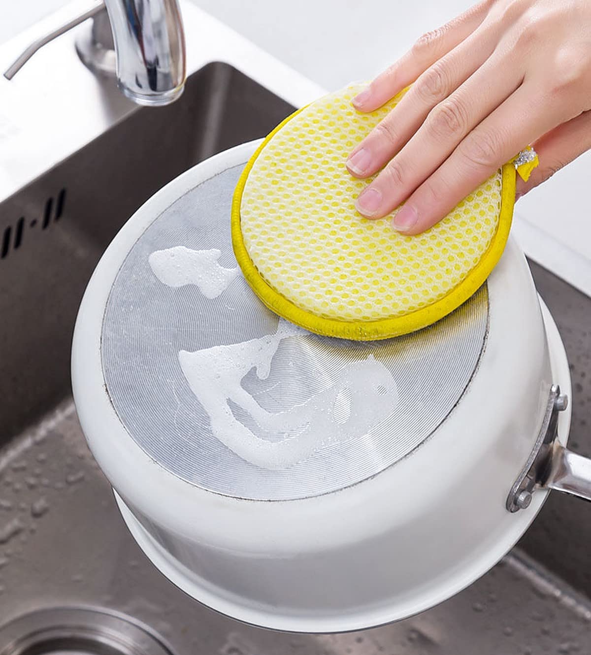 2-in-1 Dishwashing Scrub & Sponge